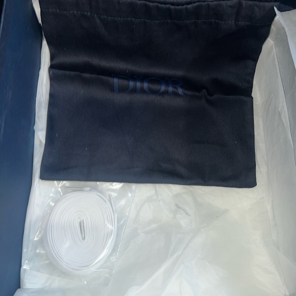 Dior converse $600 used once. - Picture 5 of 6